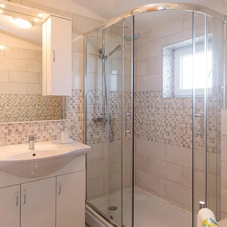 Silvana Appartement Risika